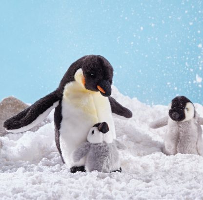 Living Nature Penguin with Chick AN392 - Image 2